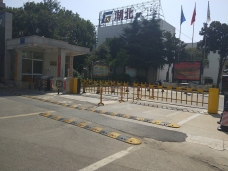 湖北电力工厂人脸识别通道闸+车牌识别